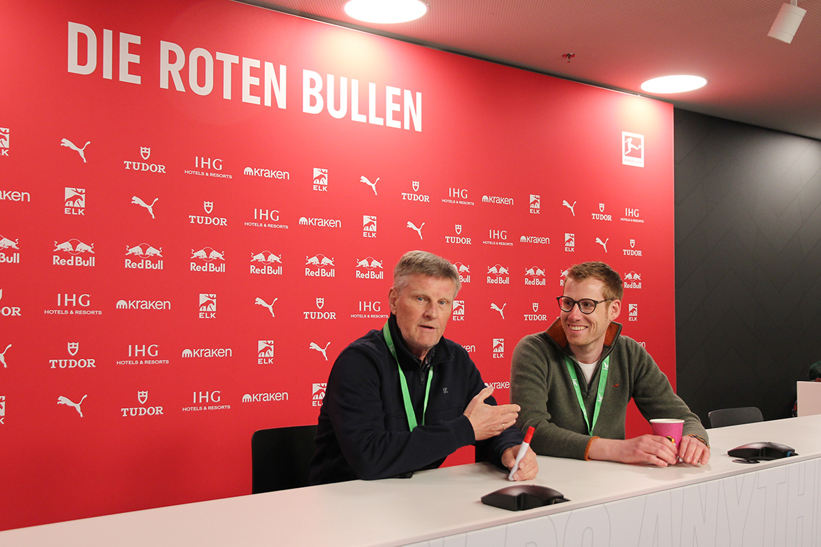 Dr. Harald Nonn und Timo Blecher im Presseraum der Red Bull Arena